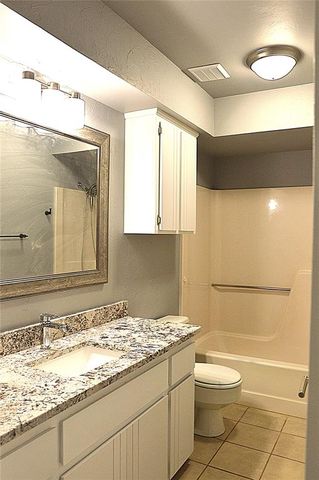 105 Lochwood Place, Yukon, OK 73099