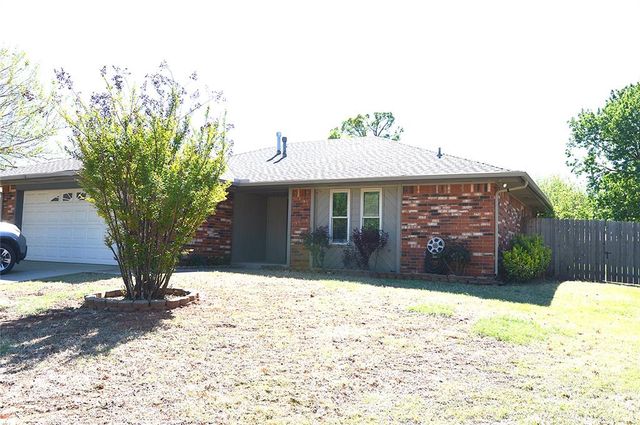 105 Lochwood Place, Yukon, OK 73099