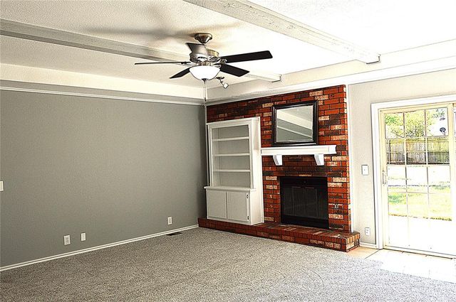 105 Lochwood Place, Yukon, OK 73099