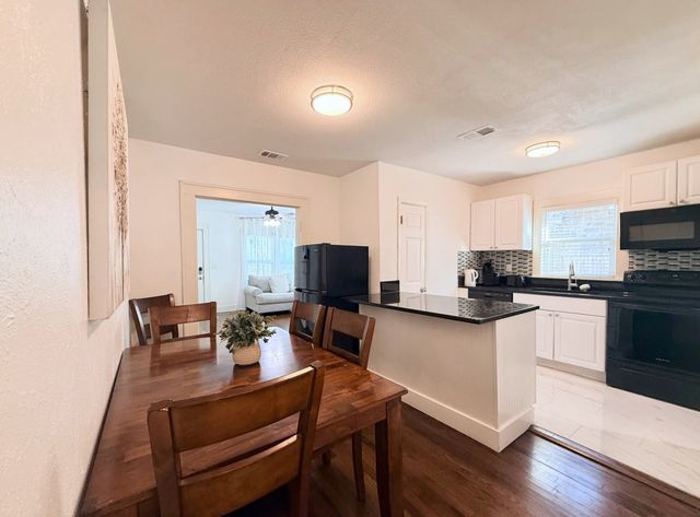 3114 Frazier Avenue, Fort Worth, TX 76110