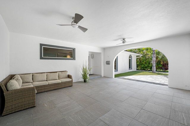 2540 MERCEDES Drive, Fort Lauderdale, FL 33316
