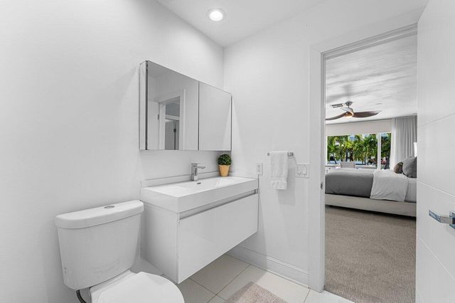 2540 MERCEDES Drive, Fort Lauderdale, FL 33316