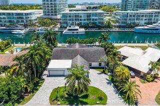 2540 MERCEDES Drive, Fort Lauderdale, FL 33316
