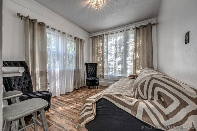 128 NW A Street NW, Ardmore, OK 73401