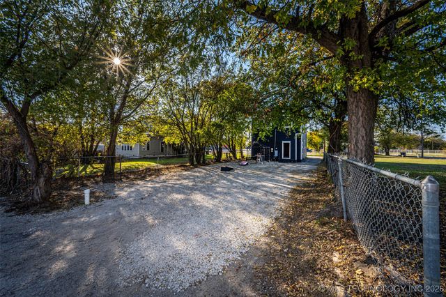 128 NW A Street NW, Ardmore, OK 73401