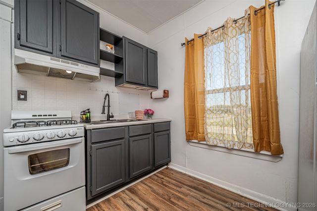 128 NW A Street NW, Ardmore, OK 73401