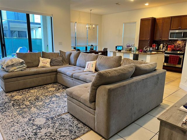 3214 W 97th Street, Hialeah, FL 33018