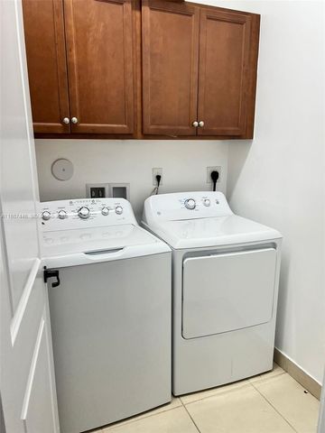 3214 W 97th Street, Hialeah, FL 33018
