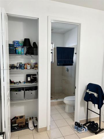 3214 W 97th Street, Hialeah, FL 33018