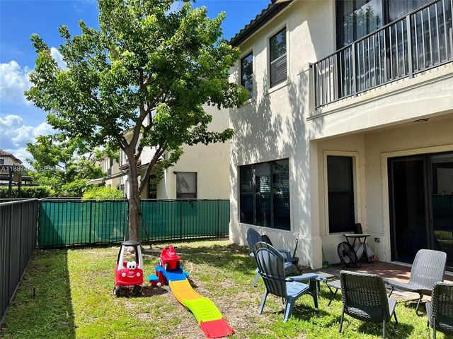 3214 W 97th Street, Hialeah, FL 33018