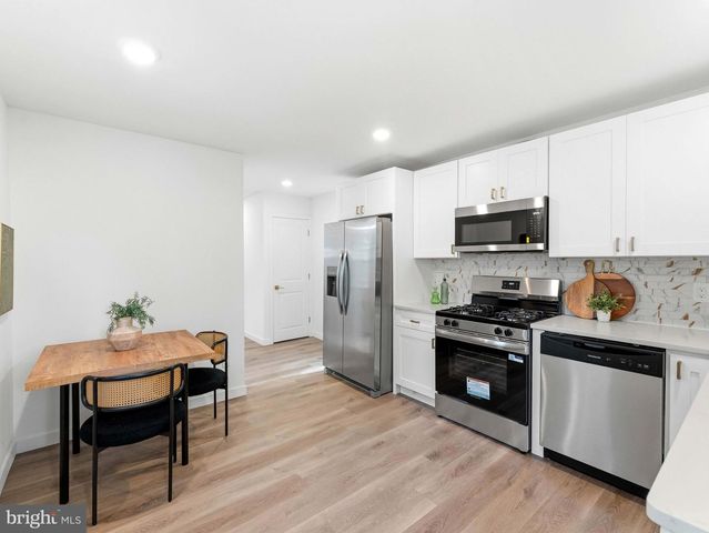 232 WASHINGTON ST, Delanco, NJ 08075