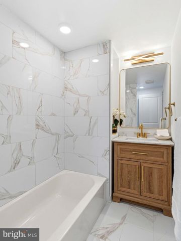 232 WASHINGTON ST, Delanco, NJ 08075