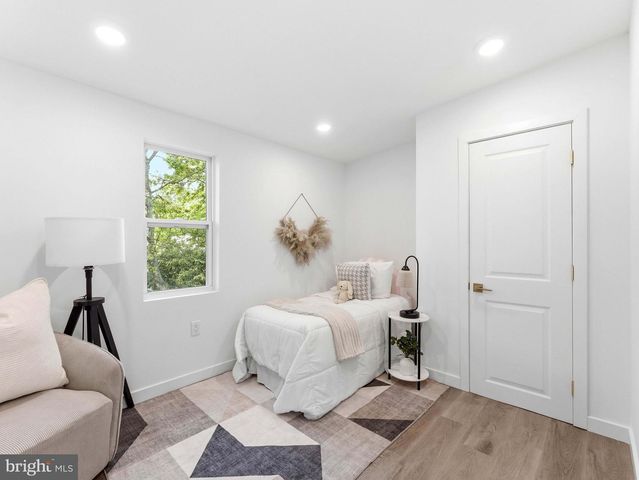 232 WASHINGTON ST, Delanco, NJ 08075