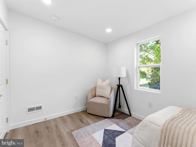 232 WASHINGTON ST, Delanco, NJ 08075