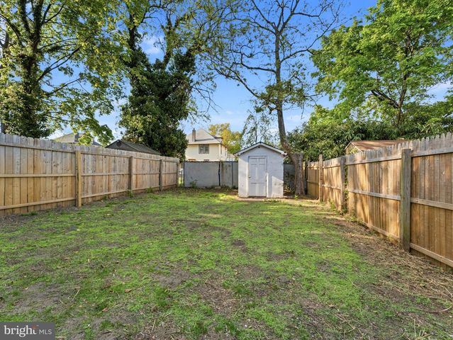 232 WASHINGTON ST, Delanco, NJ 08075