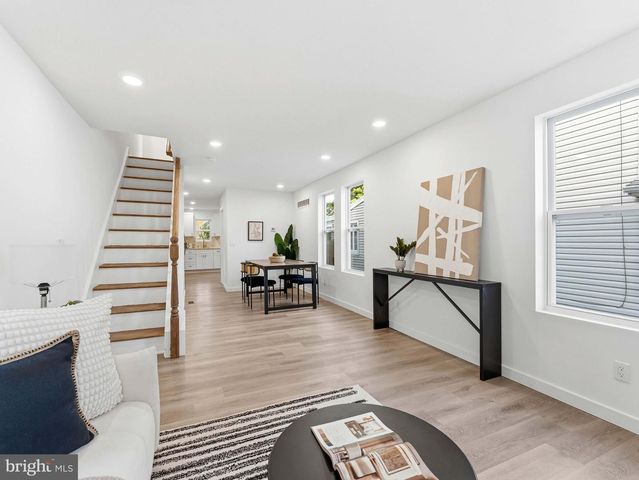 232 WASHINGTON ST, Delanco, NJ 08075