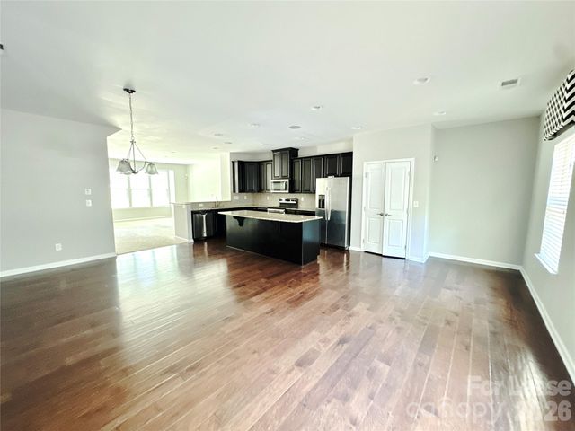1935 Fleetwood Drive, Charlotte, NC 28208