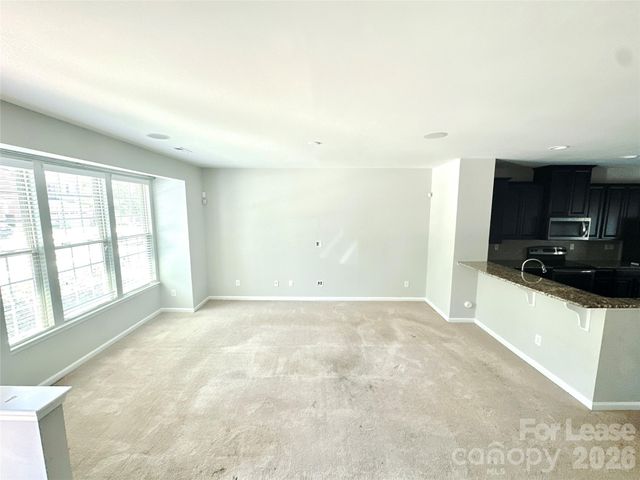1935 Fleetwood Drive, Charlotte, NC 28208