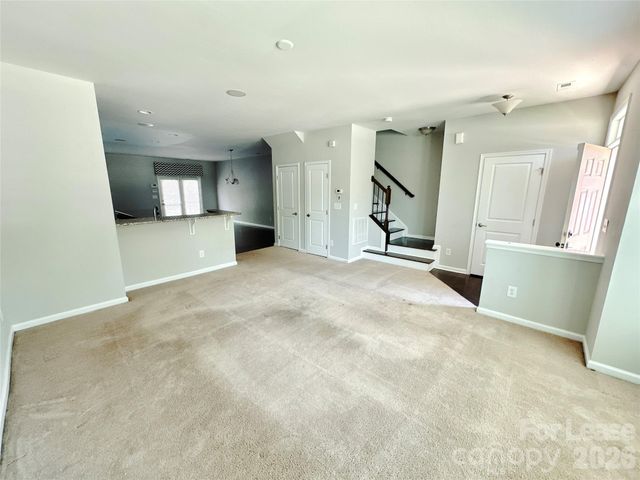 1935 Fleetwood Drive, Charlotte, NC 28208