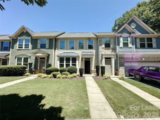 1935 Fleetwood Drive, Charlotte, NC 28208