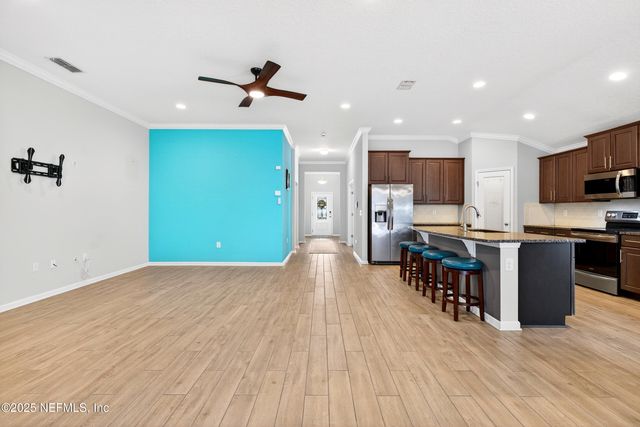 138 S HUMMINGBIRD Place, Palm Coast, FL 32164