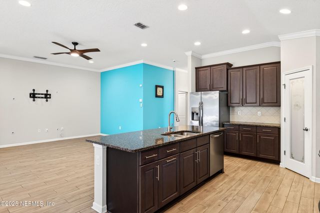 138 S HUMMINGBIRD Place, Palm Coast, FL 32164