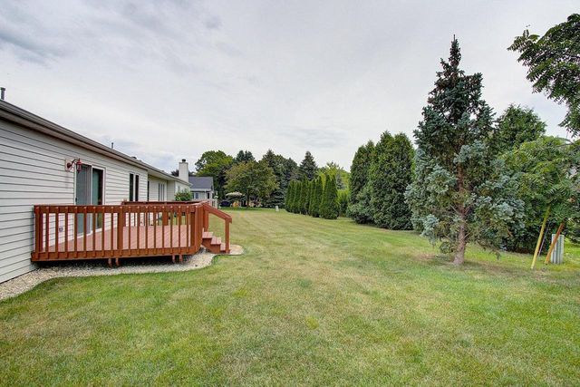4547 W Maplewood DRIVE, Greenfield, WI 53220