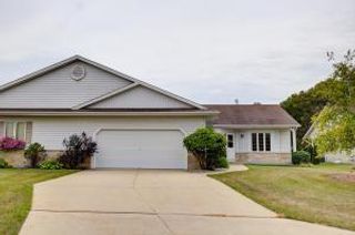 4547 W Maplewood DRIVE, Greenfield, WI 53220