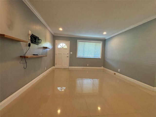 3811 NE 18th Avenue, Pompano Beach, FL 33064