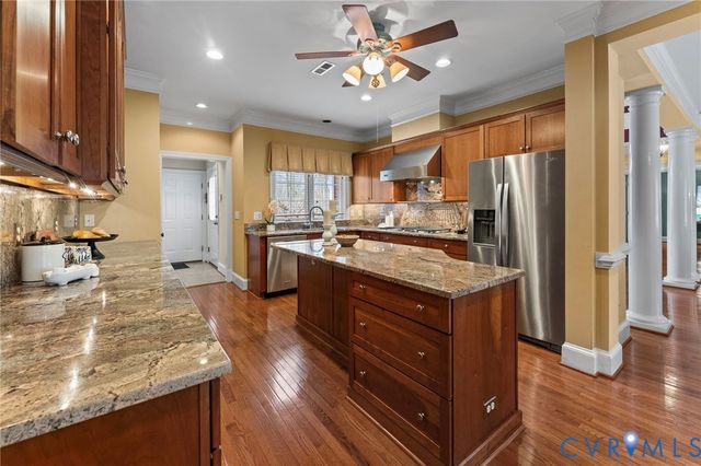 530 Elm Creek Dr, Manakin Sabot, VA 23103