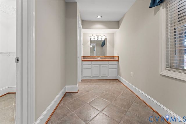 530 Elm Creek Dr, Manakin Sabot, VA 23103