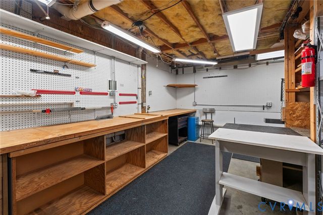 530 Elm Creek Dr, Manakin Sabot, VA 23103