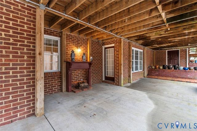 530 Elm Creek Dr, Manakin Sabot, VA 23103