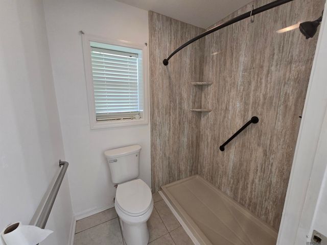 2405 Boxwood Dr, Baker, LA 70714