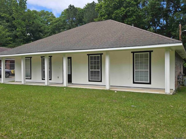 2405 Boxwood Dr, Baker, LA 70714