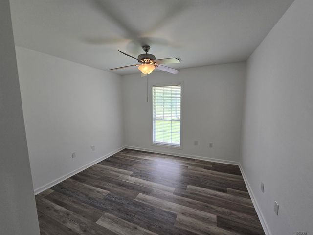 2405 Boxwood Dr, Baker, LA 70714