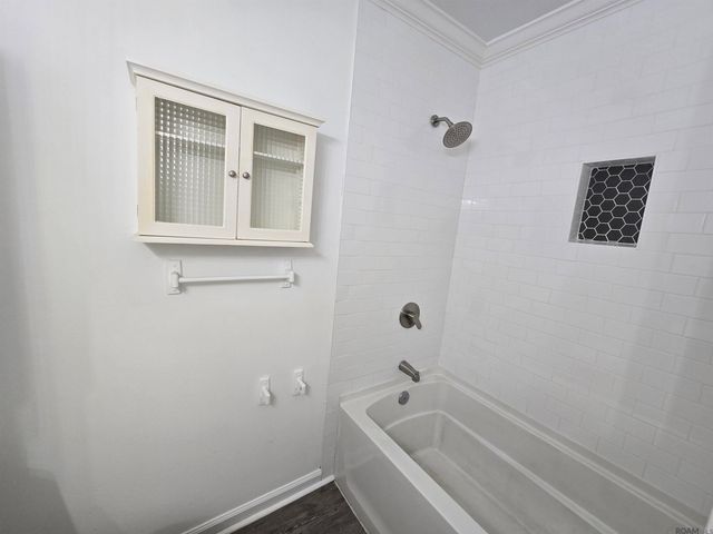 2405 Boxwood Dr, Baker, LA 70714