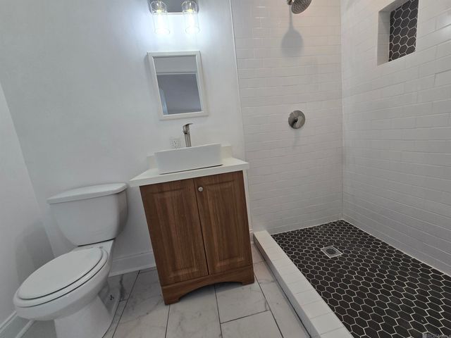 2405 Boxwood Dr, Baker, LA 70714