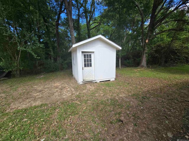 2405 Boxwood Dr, Baker, LA 70714