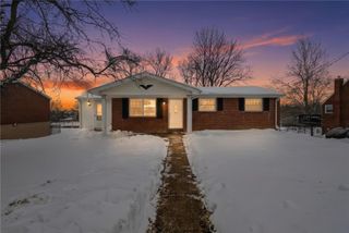 210 Seanor Rd, Penn Twp, PA 15642