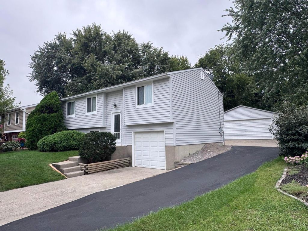 11481 Gravenhurst Drive, Colerain Twp, OH 45231