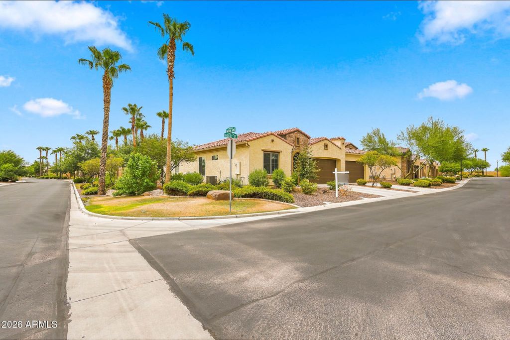 16907 W Holly Street, Goodyear, AZ 85395 — photo 2