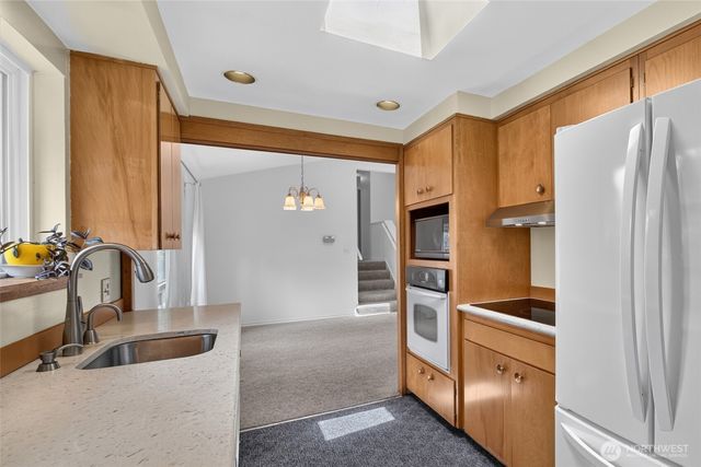 2015 152nd Place SE, Bellevue, WA 98007