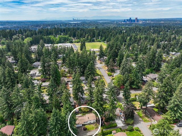 2015 152nd Place SE, Bellevue, WA 98007