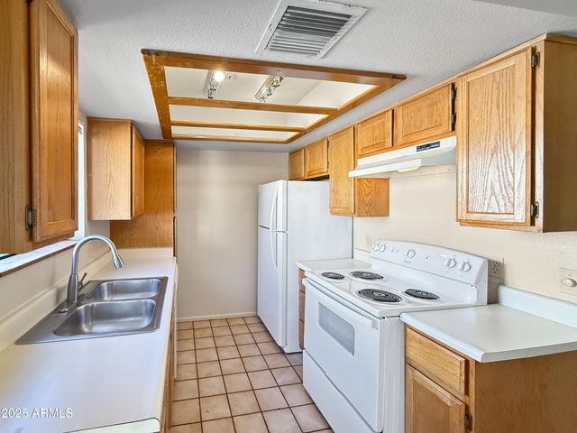 65 VERDE VALLEY SCHOOL Road E23, Sedona, AZ 86351