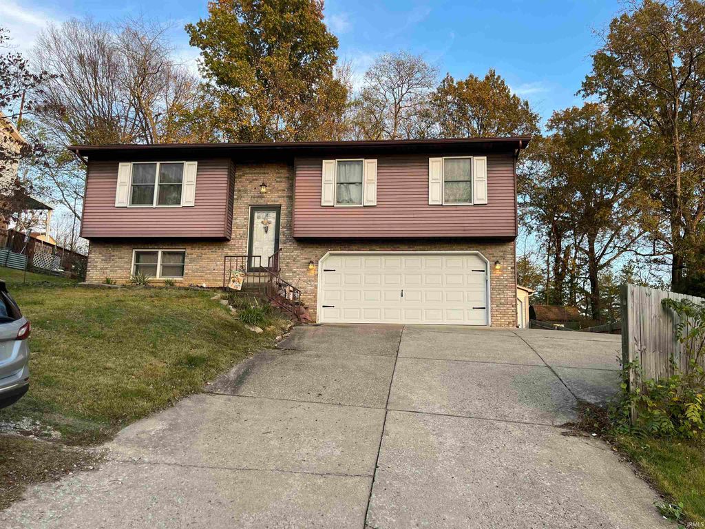1210 Char Lee Drive, Evansville, IN 47712
