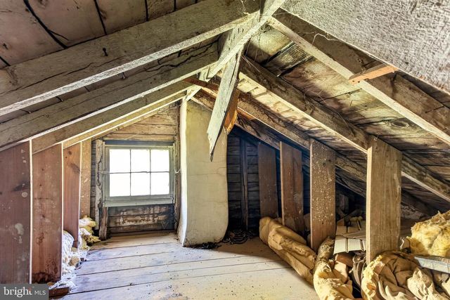 16 WHITE CLAY DR, Newark, DE 19711