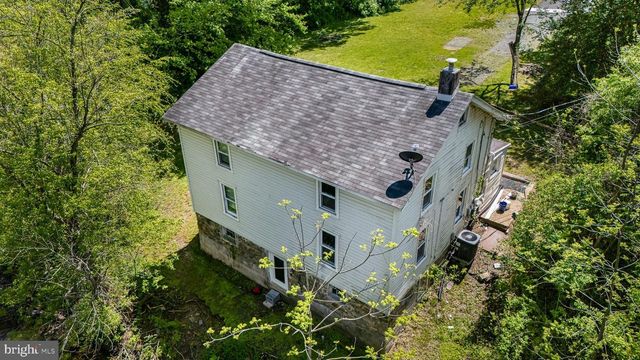 16 WHITE CLAY DR, Newark, DE 19711
