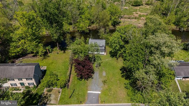16 WHITE CLAY DR, Newark, DE 19711