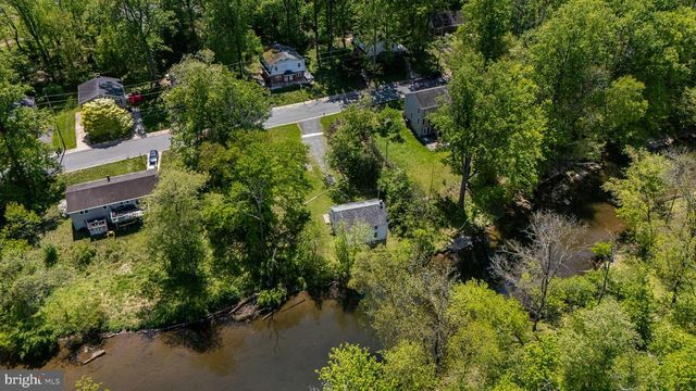 16 WHITE CLAY DR, Newark, DE 19711